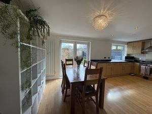 DINING AREA- click for photo gallery